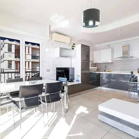 Myn3 - Beautiful Modern 2bdr Apartment, With Sea View Apartmán *